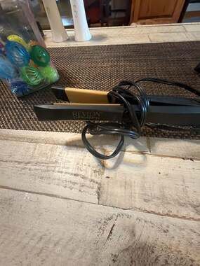 Revlon Ceramic Hair Straightener Flat Iron